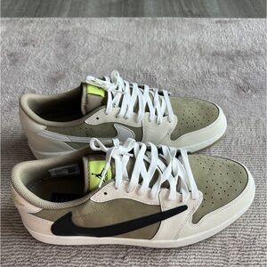 Travis Scott x Air Jordan 1 Low Golf “Neutral Olive”